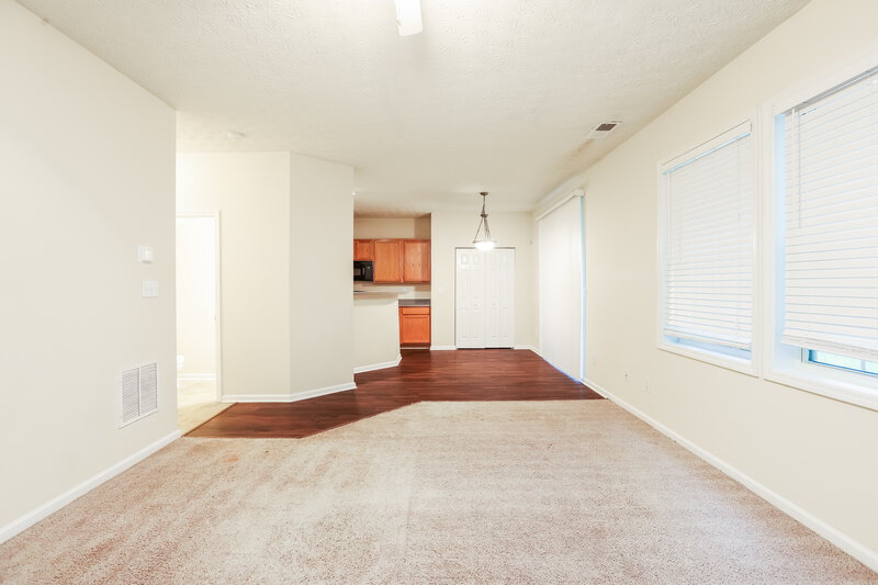 2,140/Mo, 7069 Silver Bend Overlook Austell, GA 30168 Living Room View 2