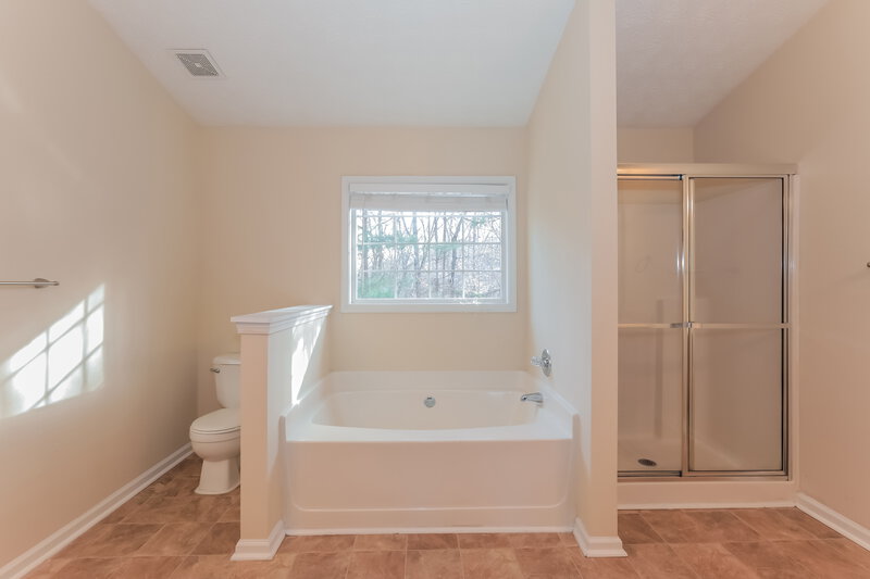 1,890/Mo, 7069 Silver Bend Overlook Austell, GA 30168 Main Bathroom View
