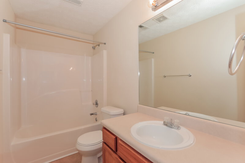 1,890/Mo, 7069 Silver Bend Overlook Austell, GA 30168 Bathroom View