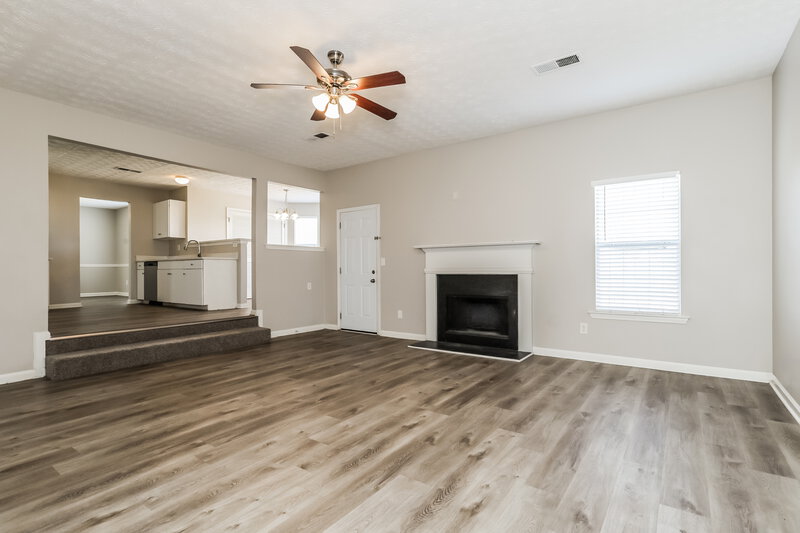 2,420/Mo, 1609 Zacharys Way McDonough, GA 30253 Living Room View