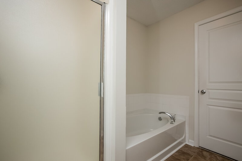 1,715/Mo, 109 Darbys Run Ct Hiram, GA 30141 Master Bathroom View