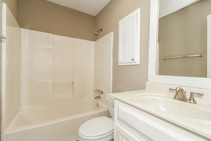 2,230/Mo, 2684 Candler Dr SW Marietta, GA 30064 Bathroom View