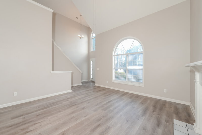 1,990/Mo, 7219 Monterey Ave Lithonia, GA 30058 Living Room View 2