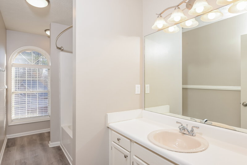 1,990/Mo, 7219 Monterey Ave Lithonia, GA 30058 Bathroom View