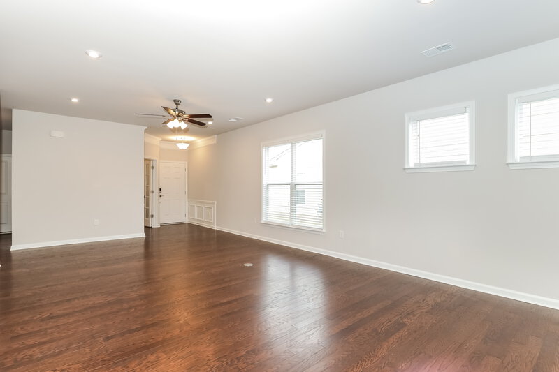 2,220/Mo, 115 Alcovy Ct Griffin, GA 30223 Living Room View 2