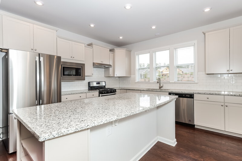 2,220/Mo, 115 Alcovy Ct Griffin, GA 30223 Kitchen View 2