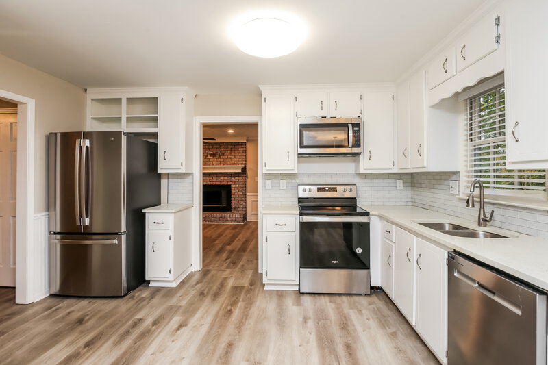 2,770/Mo, 3881 Wintergreen Ct Marietta, GA 30062 Kitchen View