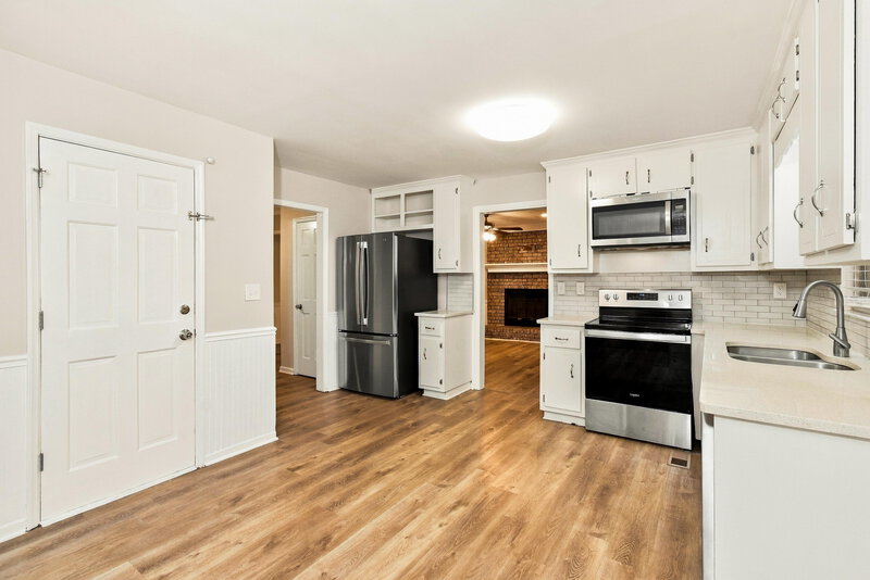 2,275/Mo, 3881 Wintergreen Ct Marietta, GA 30062 Kitchen View