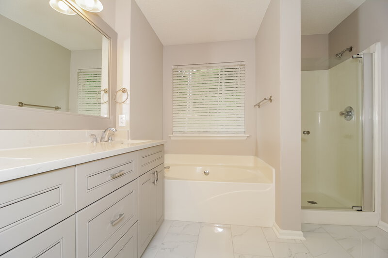 2,595/Mo, 1260 Augusta Woods Dr Douglasville, GA 30134 Main Bathroom View