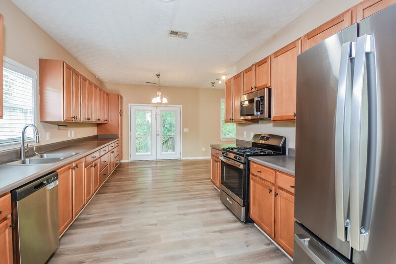 2,565/Mo, 934 Mill Creek Ave Canton, GA 30115 Kitchen View
