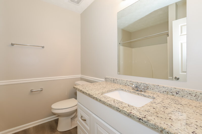 2,420/Mo, 80 Pebble Brooke Ct Covington, GA 30016 Main Bathroom View 2