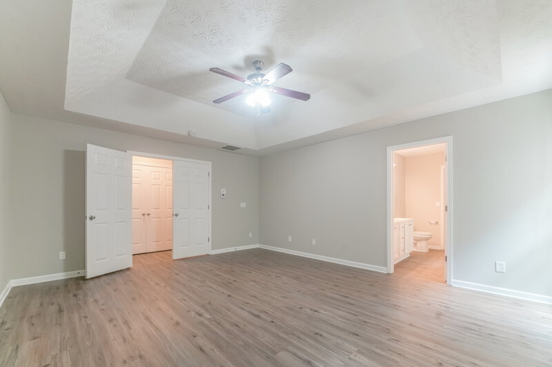 2,120/Mo, 211 Arbor Creek Dr Dallas, GA 30157 Main Bedroom View