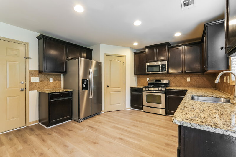 2,810/Mo, 1828 Bridle Rd Lawrenceville, GA 30043 Kitchen View