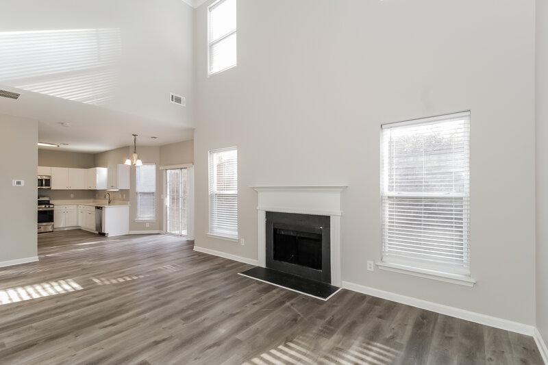 2,120/Mo, 7781 Parkside Dr Lithia Springs, GA 30122 Living Room View