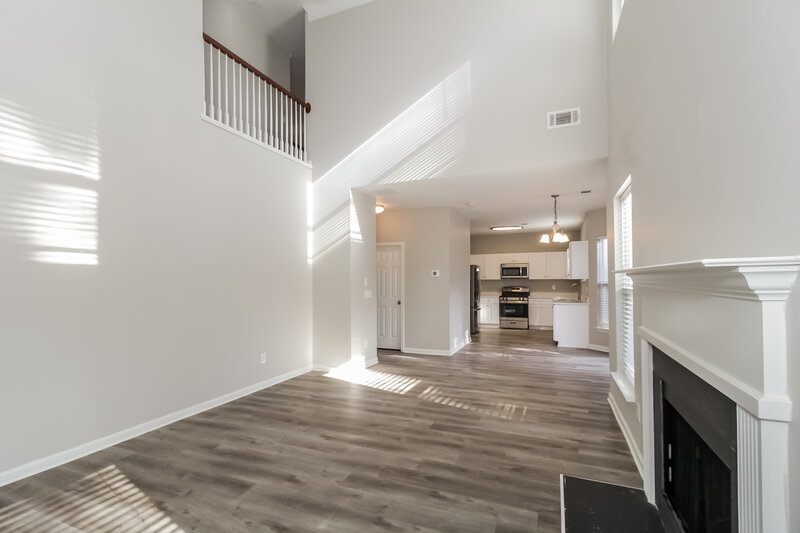 2,120/Mo, 7781 Parkside Dr Lithia Springs, GA 30122 Living Room View 2