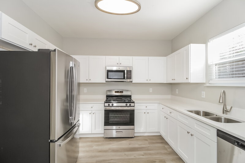 2,120/Mo, 7781 Parkside Dr Lithia Springs, GA 30122 Kitchen View