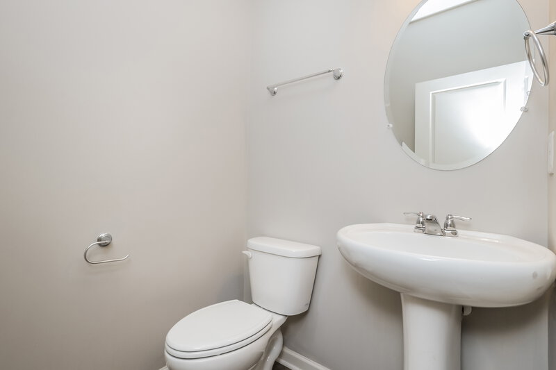 2,265/Mo, 1069 Coldwater Dr Griffin, GA 30224 Bathroom View 2