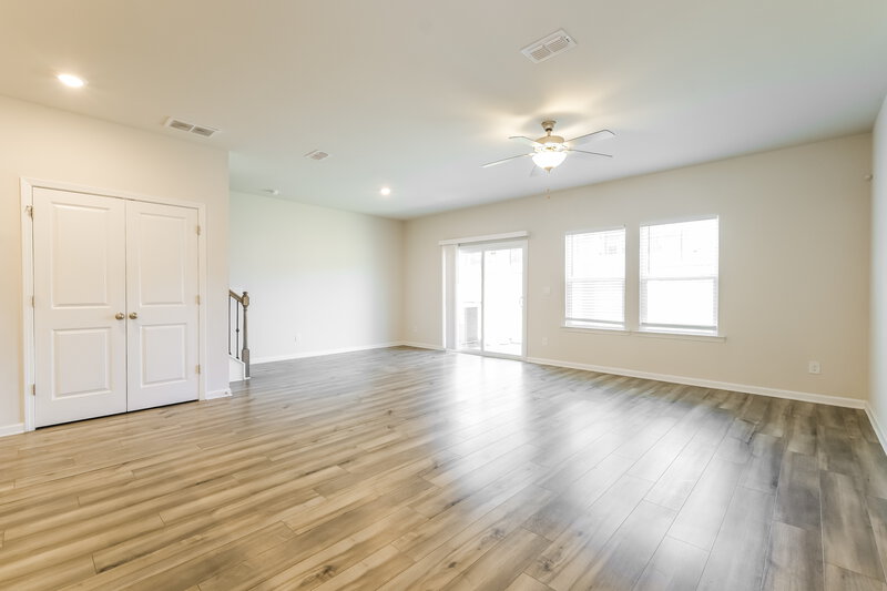 2,480/Mo, 1672 Villageside Ct Lawrenceville, GA 30043 Living Room View