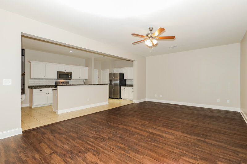 1,760/Mo, 45 Celtic Ct Adairsville, GA 30103 Living Room View 2