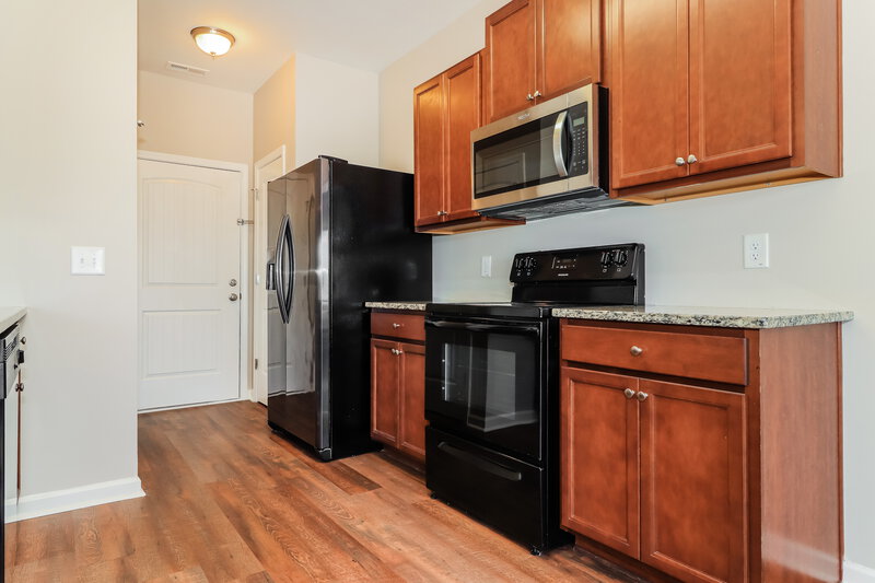 1,735/Mo, 38 Robin Rd Adairsville, GA 30103 Kitchen View