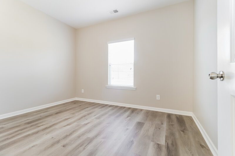 1,735/Mo, 38 Robin Rd Adairsville, GA 30103 Bedroom View