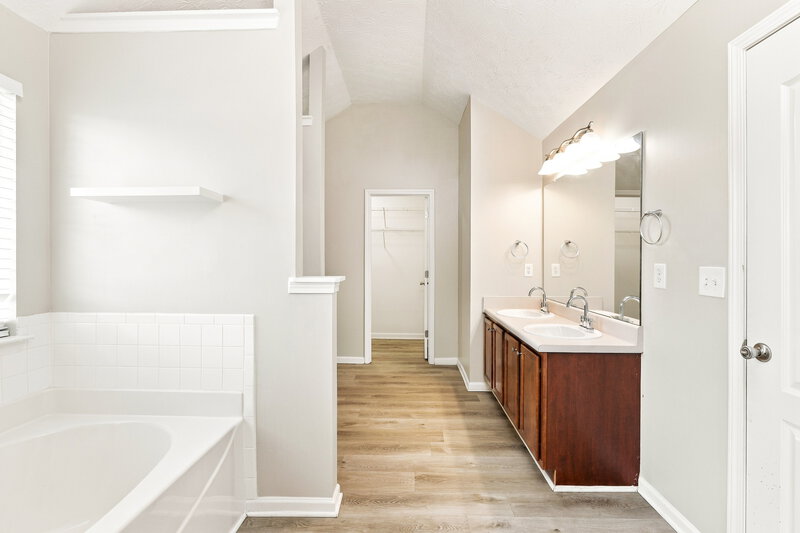2,485/Mo, 3750 Georgia Dr Douglasville, GA 30135 Primary Bathroom View
