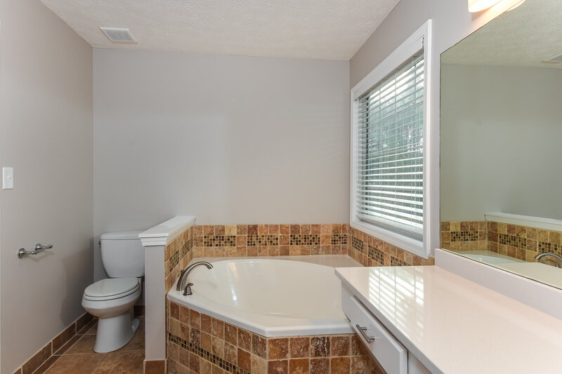 3,310/Mo, 1026 Dalby Way Austell, GA 30106 Main Bathroom View