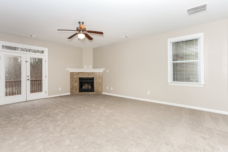 2,895/Mo, 2444 McIntosh Dr Locust Grove, GA 30248 Living Room View
