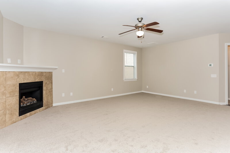 2,895/Mo, 2444 McIntosh Dr Locust Grove, GA 30248 Living Room View 2