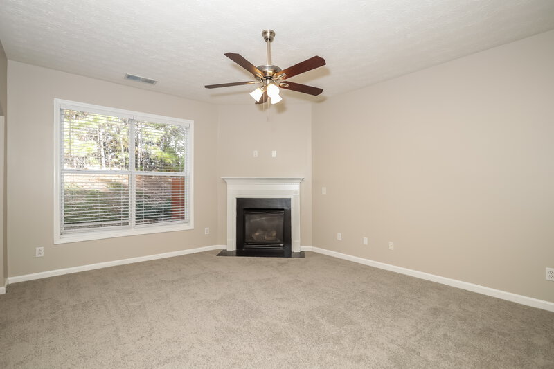 1,950/Mo, 7205 Gold Mine Ave Austell, GA 30168 Living Room View