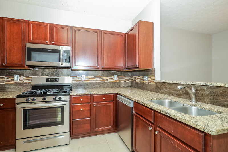 1,950/Mo, 7205 Gold Mine Ave Austell, GA 30168 Kitchen View 2