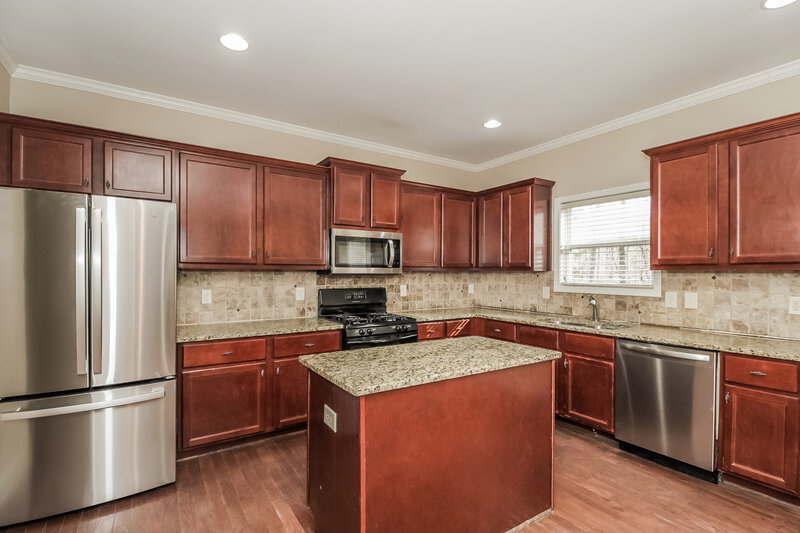 2,270/Mo, 48 Stable View Loop Dallas, GA 30132 Kitchen View