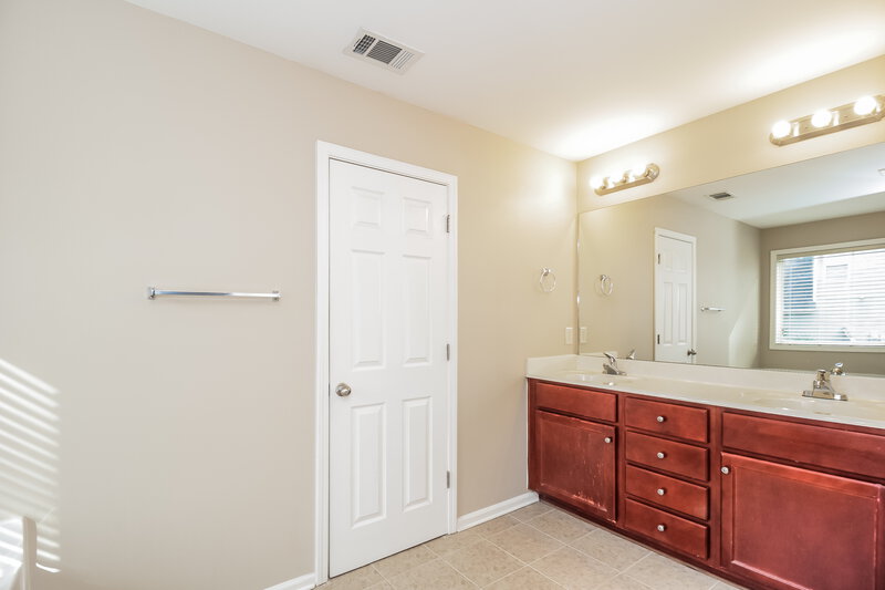 2,270/Mo, 48 Stable View Loop Dallas, GA 30132 Main Bathroom View 2