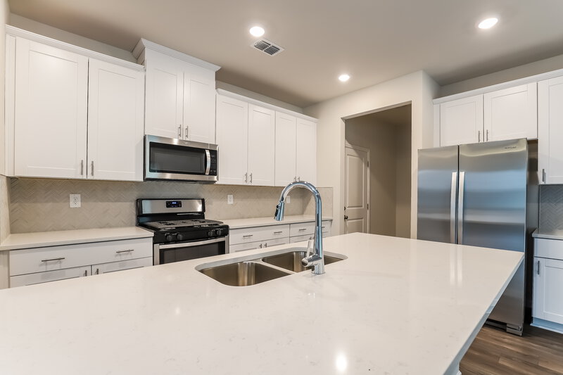 2,385/Mo, 278 Magnolia Drive Dawsonville, GA 30534 Kitchen View