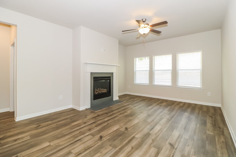 3,520/Mo, 376 Magnolia Drive Dawsonville, GA 30534 Living Room View