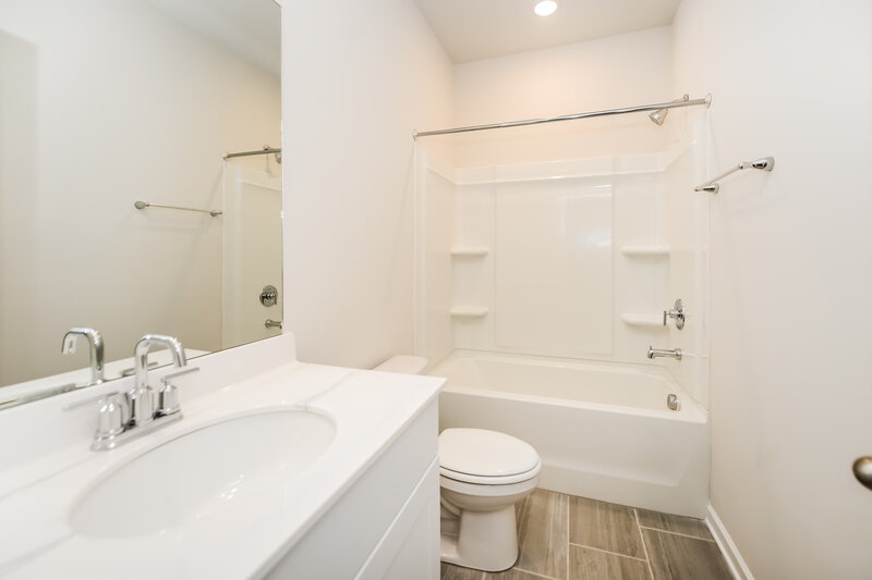 2,500/Mo, 5813 Hackberry Ln Braselton, GA 30517 Bathroom View 2