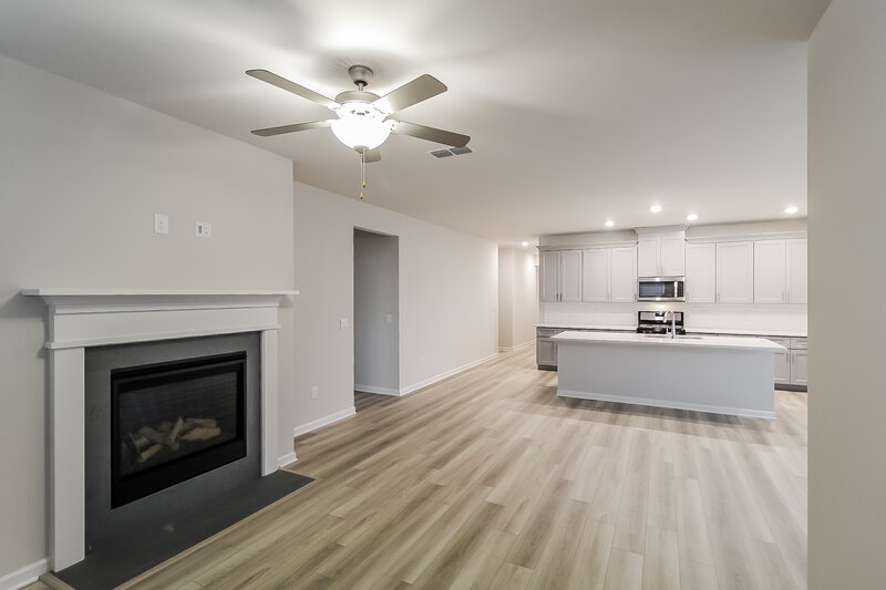 2,625/Mo, 5842 Union Grove Dr Braselton, GA 30517 Living Room View