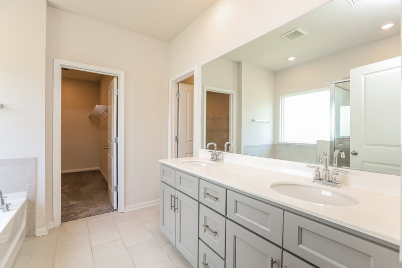 2,740/Mo, 5842 Union Grove Dr Braselton, GA 30517 Main Bathroom View
