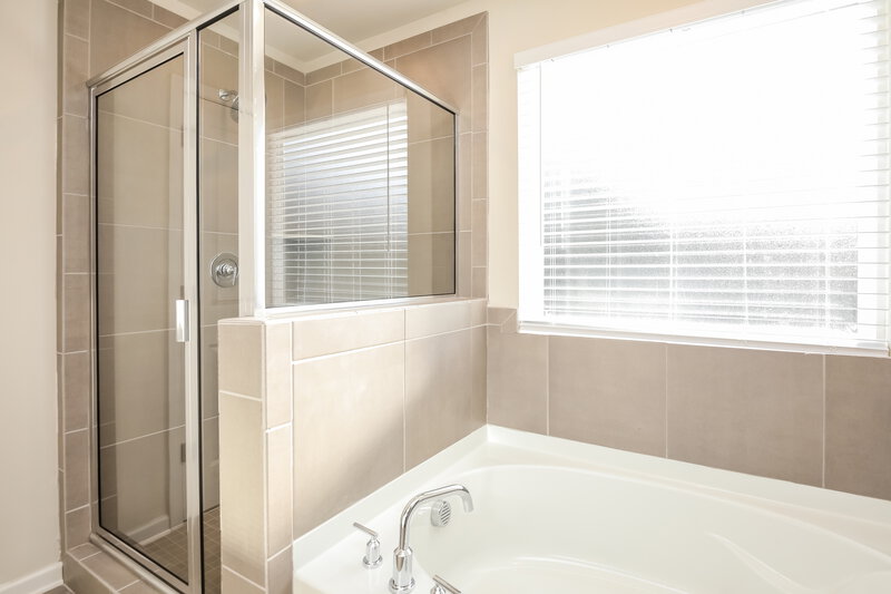 2,755/Mo, 5856 Hackberry Ln Braselton, GA 30517 Main Bathroom View