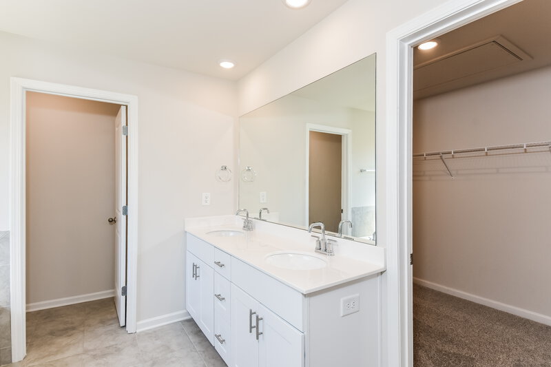2,565/Mo, 6075 Hickory Creek Ct Braselton, GA 30517 Main Bathroom View