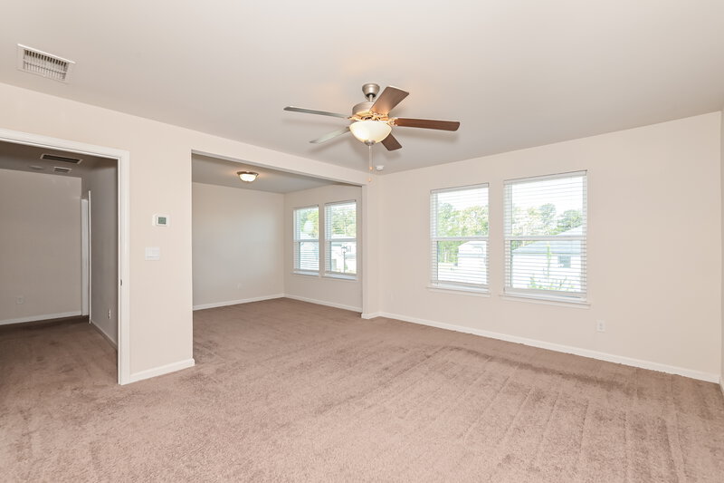 2,665/Mo, 730 Sara Meadow Rd Loganville, GA 30052 Living Room View 2