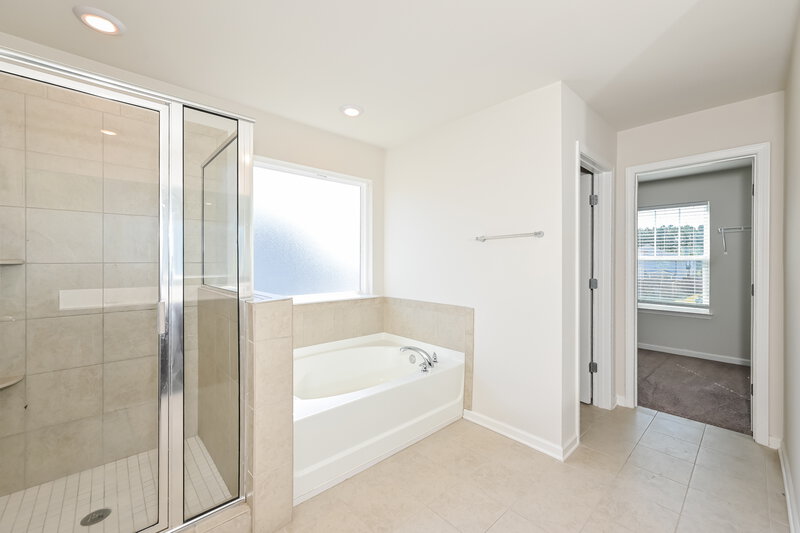 2,665/Mo, 730 Sara Meadow Rd Loganville, GA 30052 Main Bathroom View 2