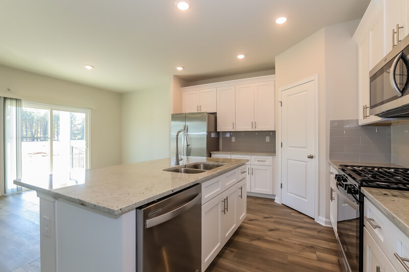 2,385/Mo, 739 Sara Meadow Rd Loganville, GA 30052 Kitchen View