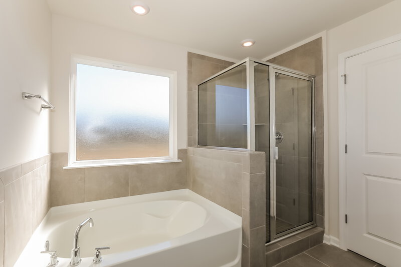 2,385/Mo, 739 Sara Meadow Rd Loganville, GA 30052 Bathroom View