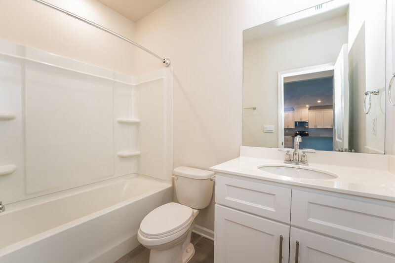 2,590/Mo, 780 Sara Meadow Rd Loganville, GA 30052 Bathroom View
