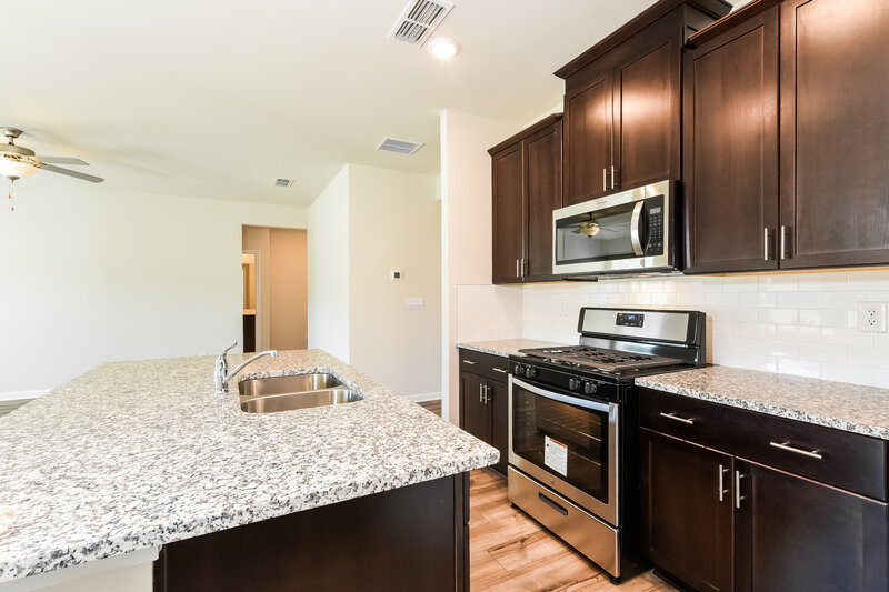 2,485/Mo, 809 Sara Meadow Rd Loganville, GA 30052 Kitchen View