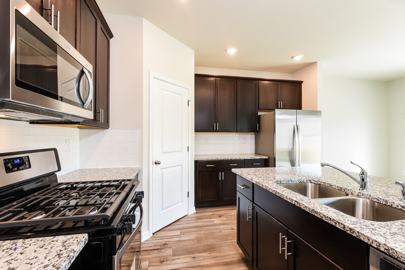 2,485/Mo, 809 Sara Meadow Rd Loganville, GA 30052 Kitchen View 2