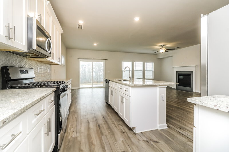2,840/Mo, 882 Milo Bay St Loganville, GA 30052 Kitchen View