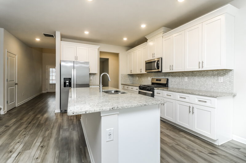 2,840/Mo, 882 Milo Bay St Loganville, GA 30052 Kitchen View 2