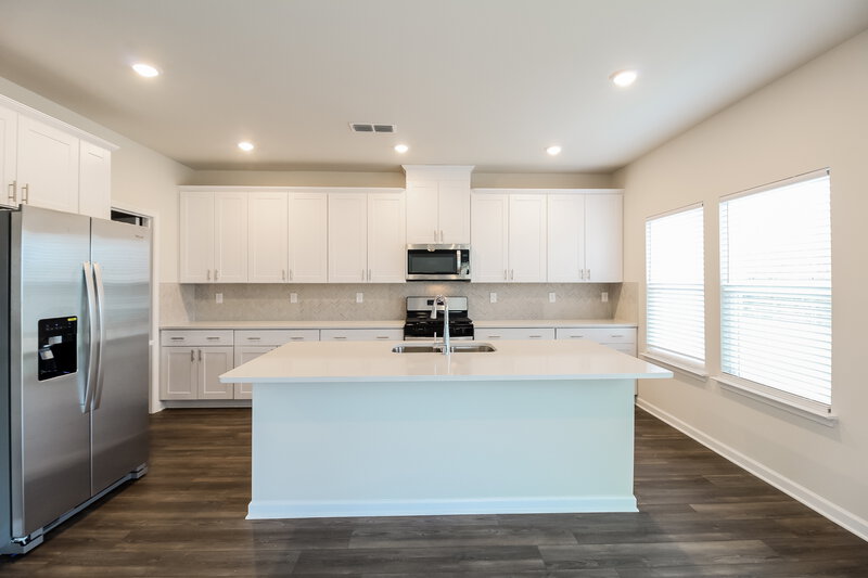 2,595/Mo, 892 Milo Bay St Loganville, GA 30052 Kitchen View